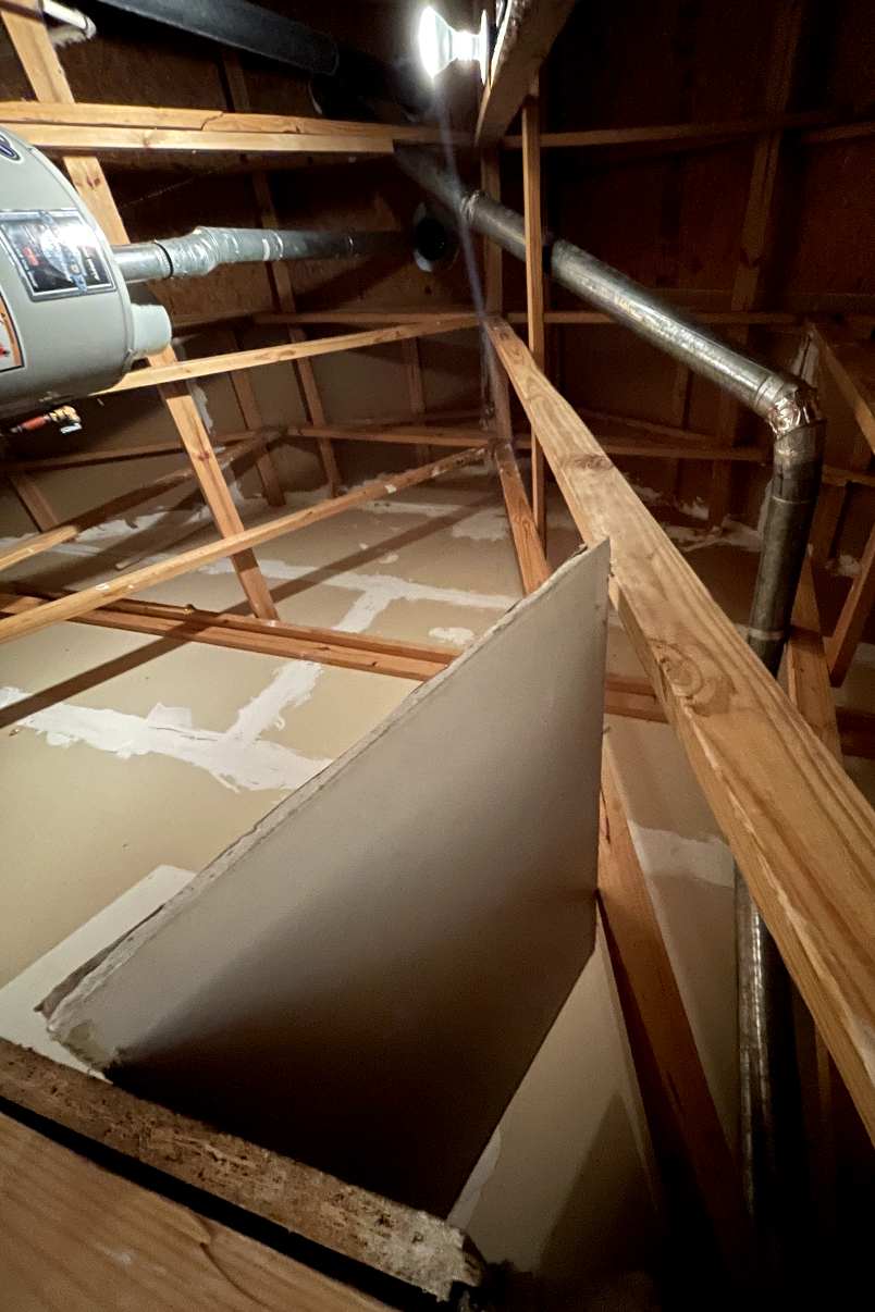 Emerald Home Solution - Attic Cleanup